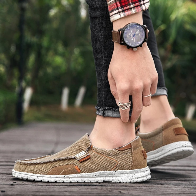 ASTR - Slip-On
